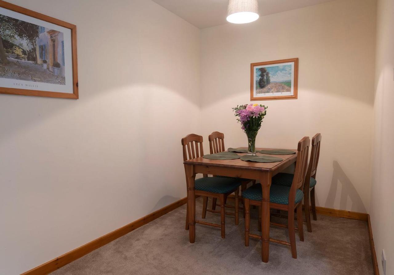 Stylish 2 Bedroom - 2 Miles Inverness City Centre Eksteriør billede